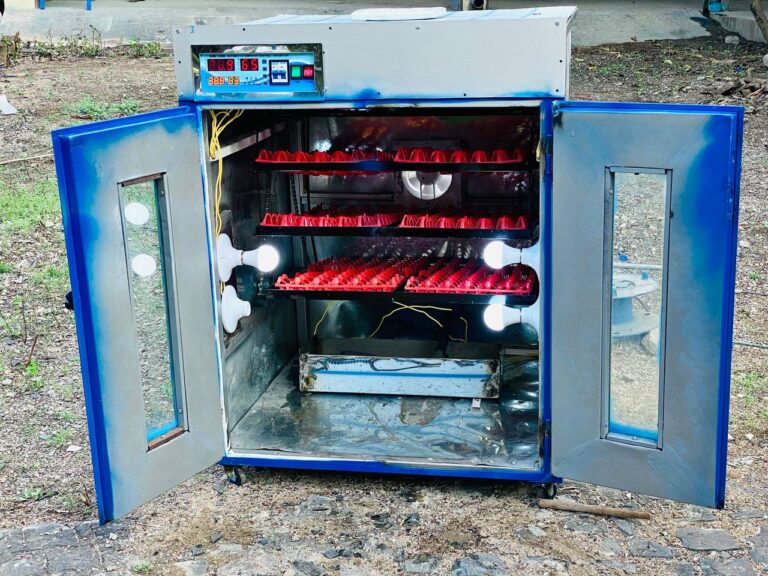 Solar and electrical enqubatoer